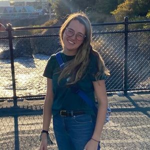 Meet your Posher, Naomi